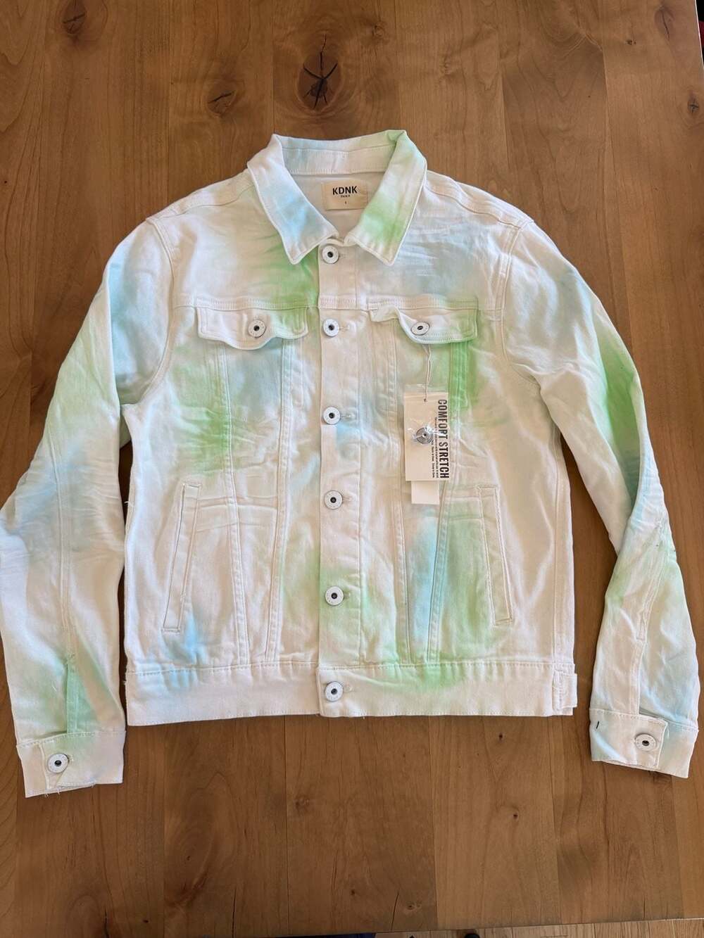 KDNK Men's Comfort Stretch Tie Dye Denim Trucker Jacket in White/Green small